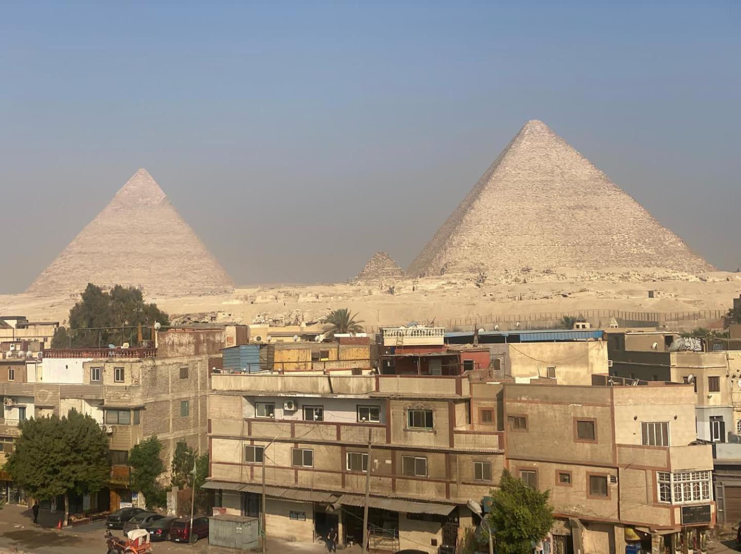 Pyramids Family Inn Kafrat al Jabal Bagian luar foto
